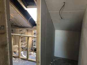old-crows-bathroom-and-storage