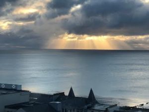 douglas-dawn-sunrays