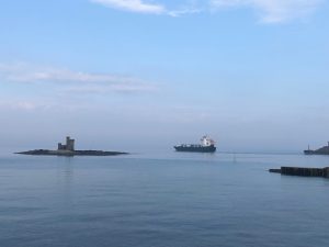 freight-ship-leaving
